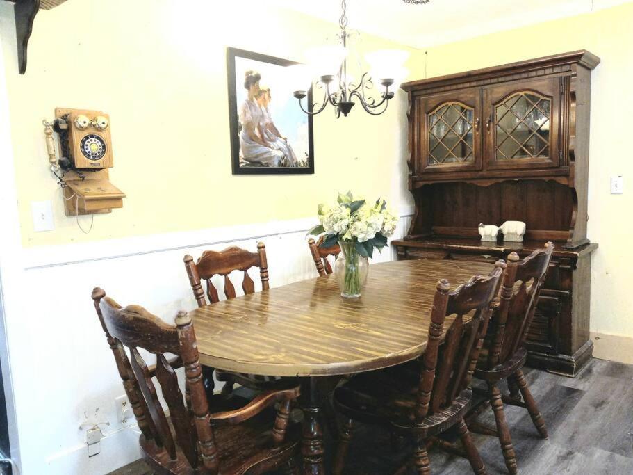 The Goulding Cottage And Farm - 4 Beds, 3 Baths Henrieville Ngoại thất bức ảnh